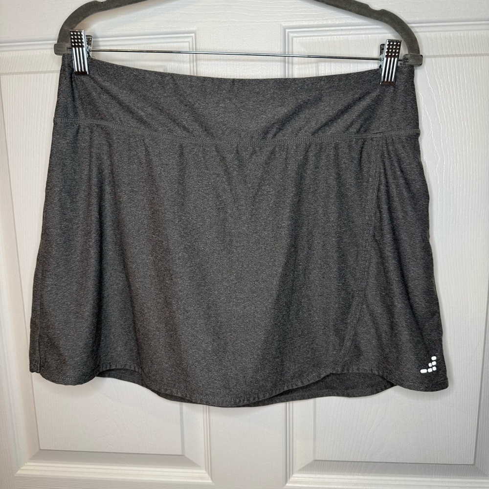 BCG Gray Women's Athletic Skirt with built in Shorts Skort Size Large GUC